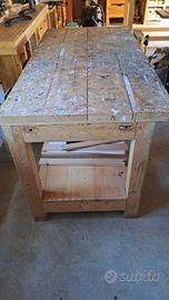 tavolo in legno da falegname