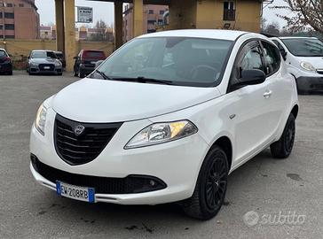 Lancia Ypsilon 0.9 TwinAir 85 CV 5 porte Metano Ec