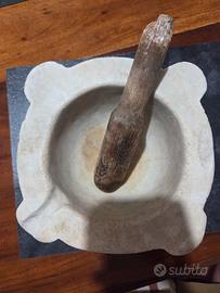 mortaio di pietra