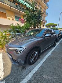 Alfa Romeo stelvio 180cv