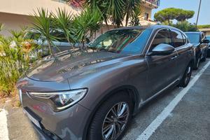Alfa Romeo stelvio 180cv