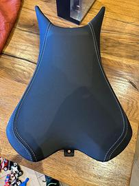 Sella ribassata, street triple rs 765
