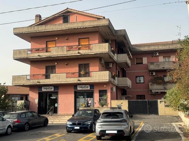 Appartamento 6 vani con garage Zona Servita