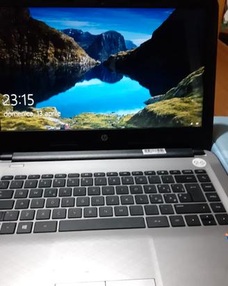 PC HP 14 pollici con borsa.