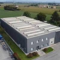 Capannone con carroponti e uffici