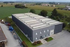 Capannone con carroponti e uffici