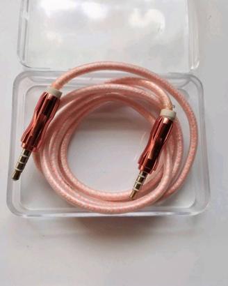 Cavo audio AUX con connettori jack da 3.5 mm. La l