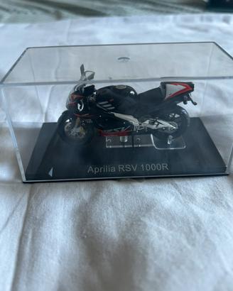Modellino Moto Stradale Aprilia RSV 1000R