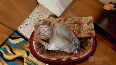 SCULTURA IN PORCELLANA D CAPODIMONTE