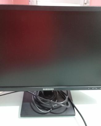 Monitor Samsung perfetto pagato 120 ritiro a ✋