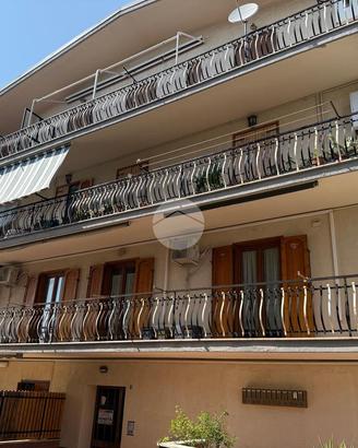 2 LOCALI A SAN POLO DEI CAVALIERI