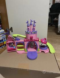 Castello Cuccioli cerc amici