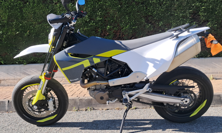 Husqvarna 701 Supermoto 2022