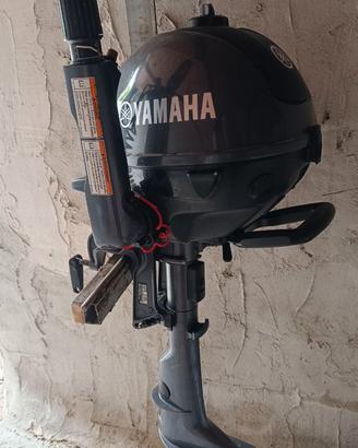 Motore fuoribordo Yamaha 4 tempi a benzina