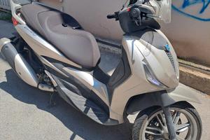  BEVERLY 300 ULTIMO MODELLO