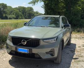 Volvo XC40 B3 Ultra Dark