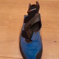 Scarpe da scalata nuove