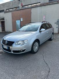 Volkswagen Passat 2.0 TDI DPF 4mot. Var. Highline 