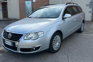Volkswagen Passat 2.0 TDI DPF 4mot. Var. Highline 