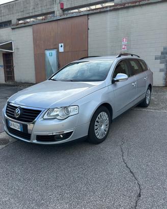 Volkswagen Passat 2.0 TDI DPF 4mot. Var. Highline 