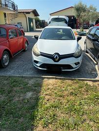 Renault Clio van