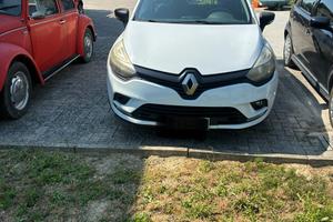 Renault Clio van