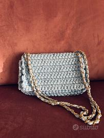 Borsa in fettucia con catena