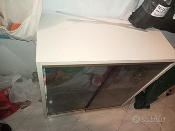 mobiletto con ante scorrevoli 