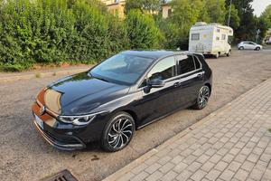 Volkswagen Golf 8 2.0 TDI 150 CV DSG Style 2020