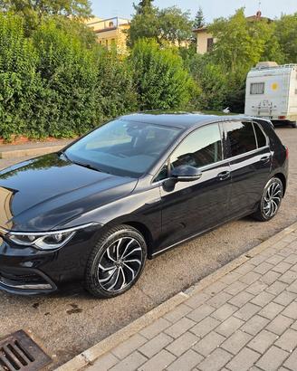 Volkswagen Golf 8 2.0 TDI 150 CV DSG Style 2020