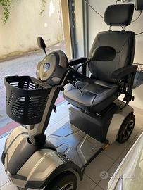 Scooter elettrico ausilio per anziani