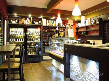 Attività / Licenza di 90 m² con 5 locali a Albigna