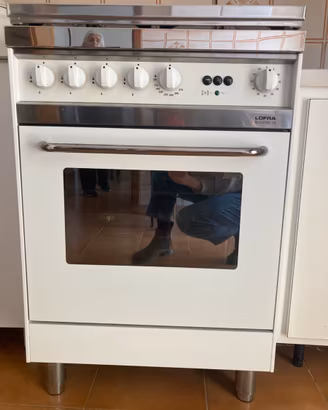 Forno e piano cottuta a gas marca Lofra