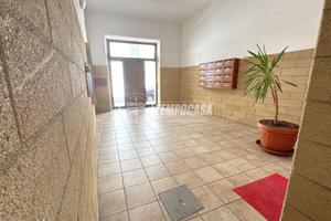 AMPIO MONOLOCALE A DUE PASSI DAL MARE