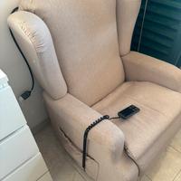 Poltrona alzapersona 2 motori Made in Italy