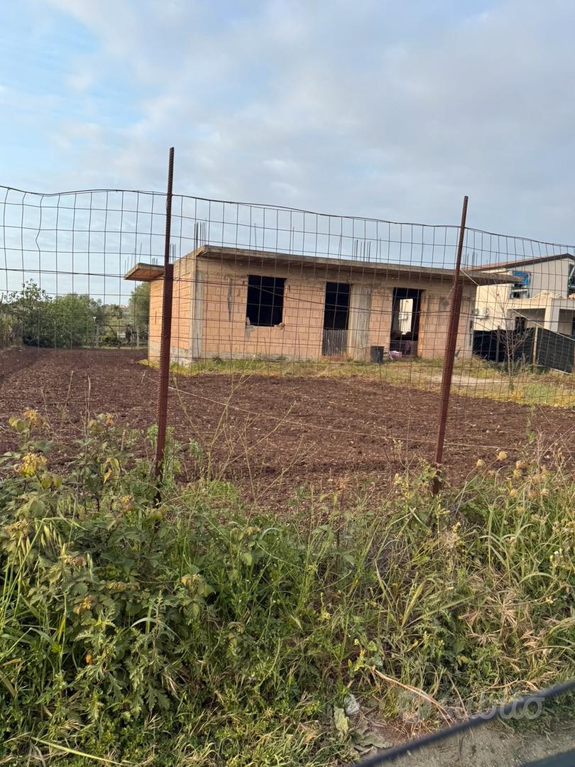Rustico con terreno - Vista 2