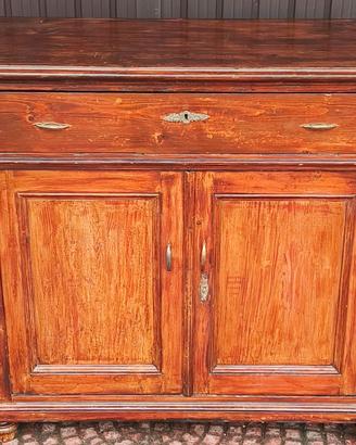 Vecchia credenza