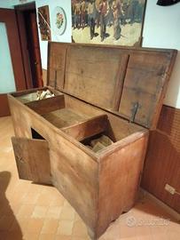 Madia antica in legno di Castagno