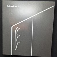 Z fold 7 sigillato + 3 cover + vetrino 