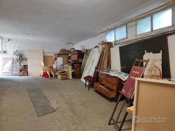 Magazzino a Firenze