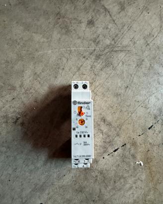 relè luci scale finder