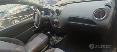 Ford Fiesta 1.2. 16v 3 p GHIA