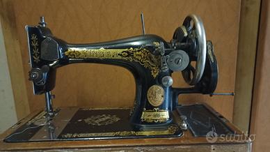 macchina x cucire d'epoca
