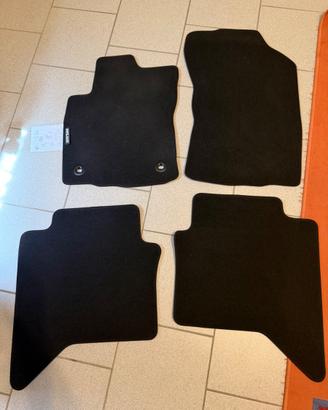 Tappeti in moquette originali Toyota Hilux 2016-26