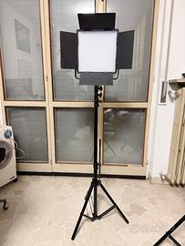 Kit 2 Pannelli da 600 Led l'uno + stativi