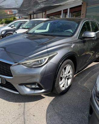 INFINITI Q30 1.5 diesel Premium Tech EURO 6