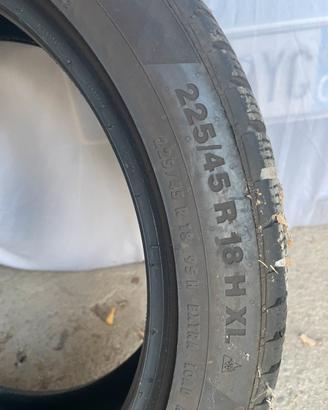 Gomma 225 45 18 invernale trrmica continental