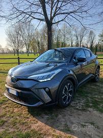 TOYOTA C-HR 2.0 HYBRID