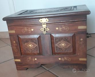 Cassapanca a baule etnico antico 