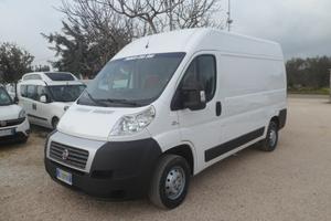 Fiat Ducato furgone medio alto